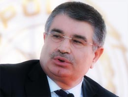 İçişleri Bakanı da FEMEN oldu