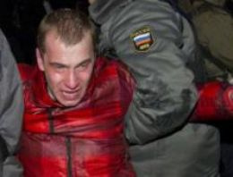 Putin protestoları giderek şiddetleniyor