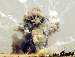 Pakistan'da bombalı saldırı