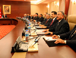 Üç bakanlığa yardımcı aranıyor