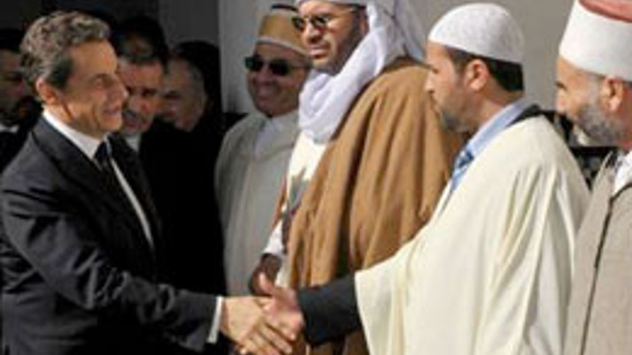 Sarkozy'den 'helal et' çıkarması