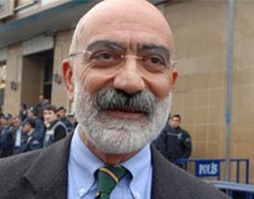 Ahmet Altan'dan Zaman için şok yazı