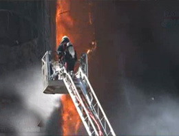 Fatih'te korkutan yangın