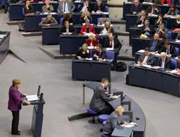 Almanya'da 'Yunanistan' kavgası