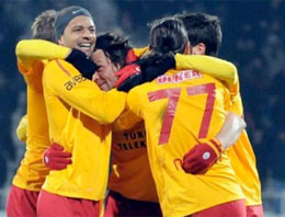 G.Saray uçağında Fenerbahçe isyanı