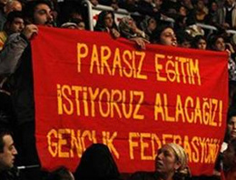 1 pankarta tam 45 yıl!